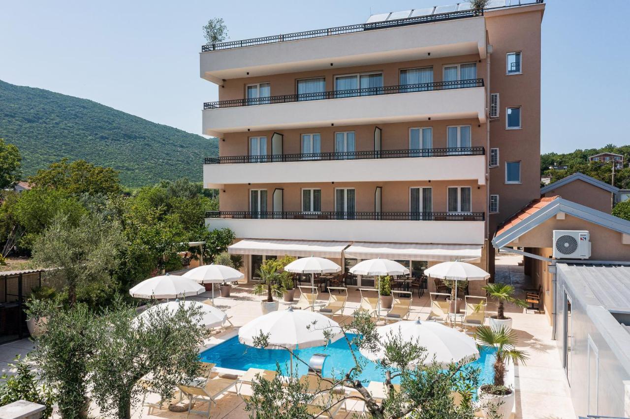 Villa La Vida Budva Exteriör bild