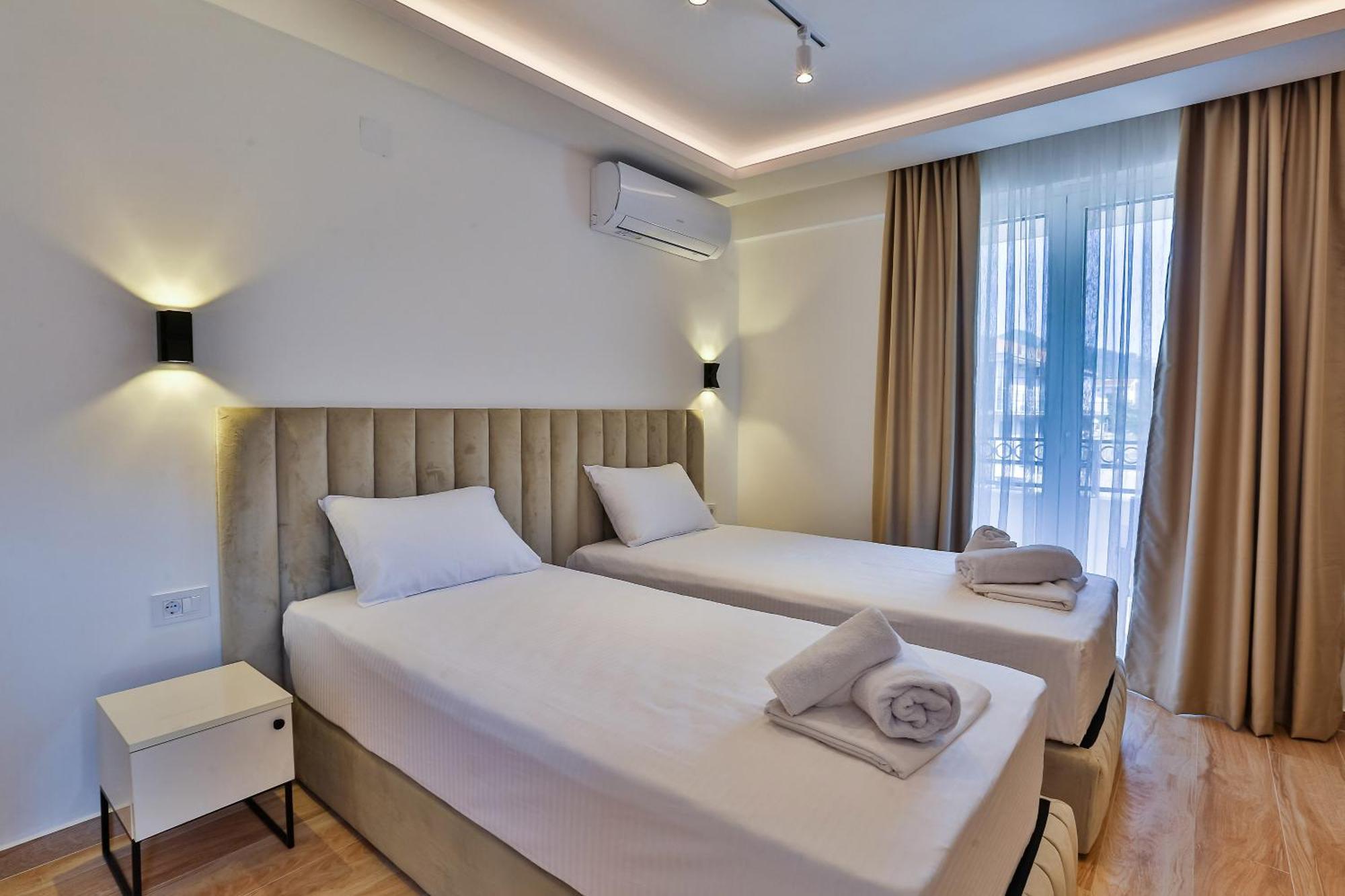 Villa La Vida Budva Exteriör bild